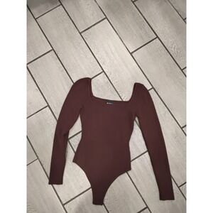ALL THE WAYS Ribbed Square Neck Long Sleeve Bodysuit‎ Brown Size S